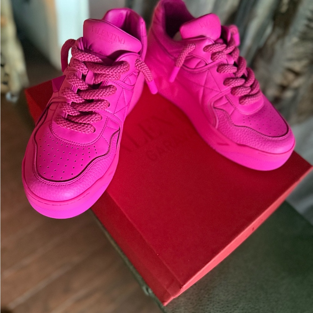 Valentino Garavani One Stud XI Pink Leather Sneakers ( BRAND NEW ) - Picture 10 of 14